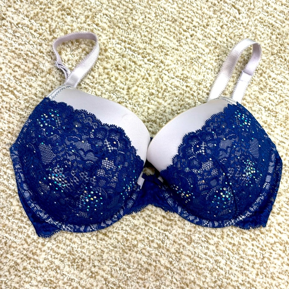Victoria’s Secret dream angels 34DD